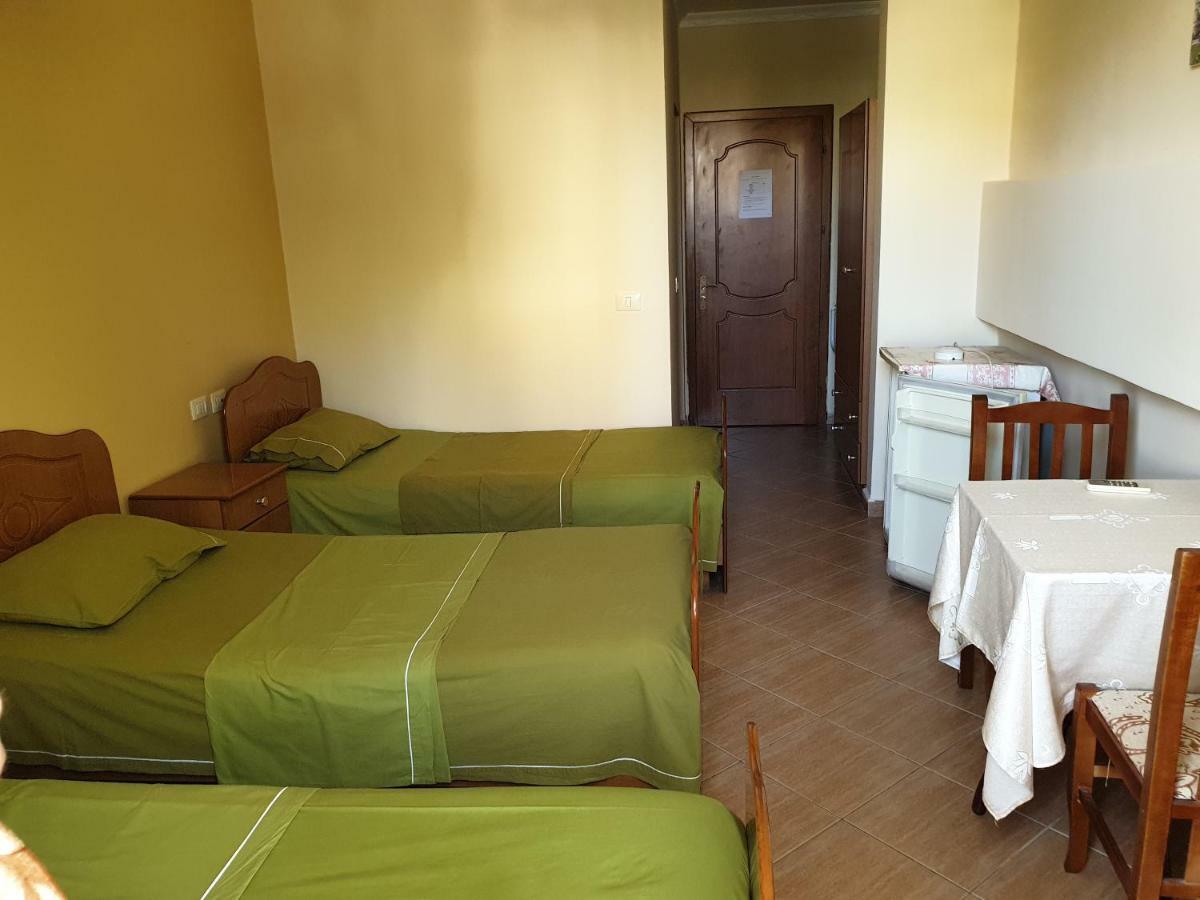 Hotel Palma Durrës Buitenkant foto