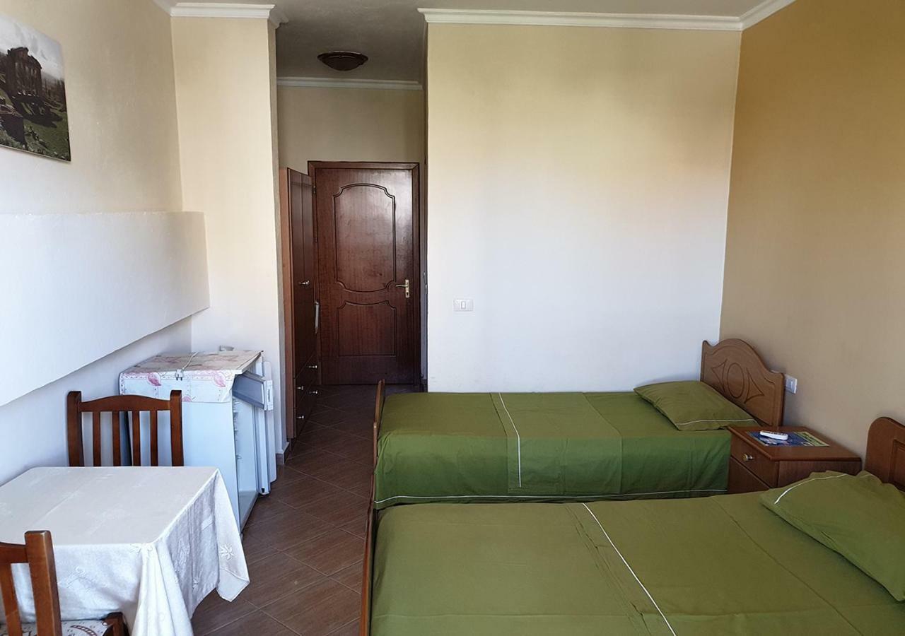 Hotel Palma Durrës Buitenkant foto